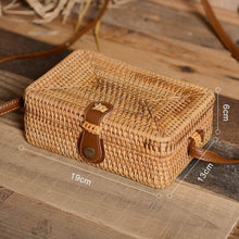 Load image into Gallery viewer, Simple Straw Round Women Shoulder Bag