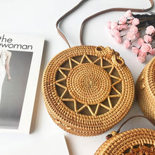 Load image into Gallery viewer, Simple Straw Round Women Shoulder Bag